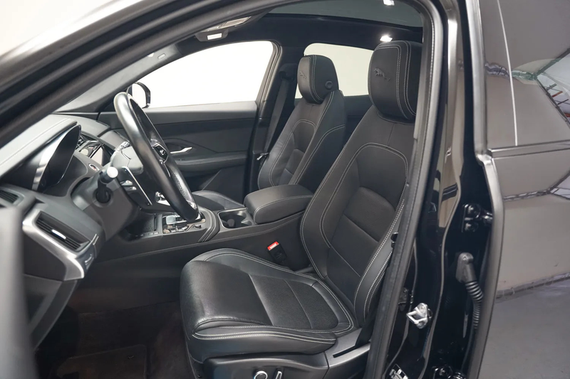 Jaguar E-Pace P300e PHEV 1.5 R-Dynamic SE [ Panorama Leder Navi — photo 11