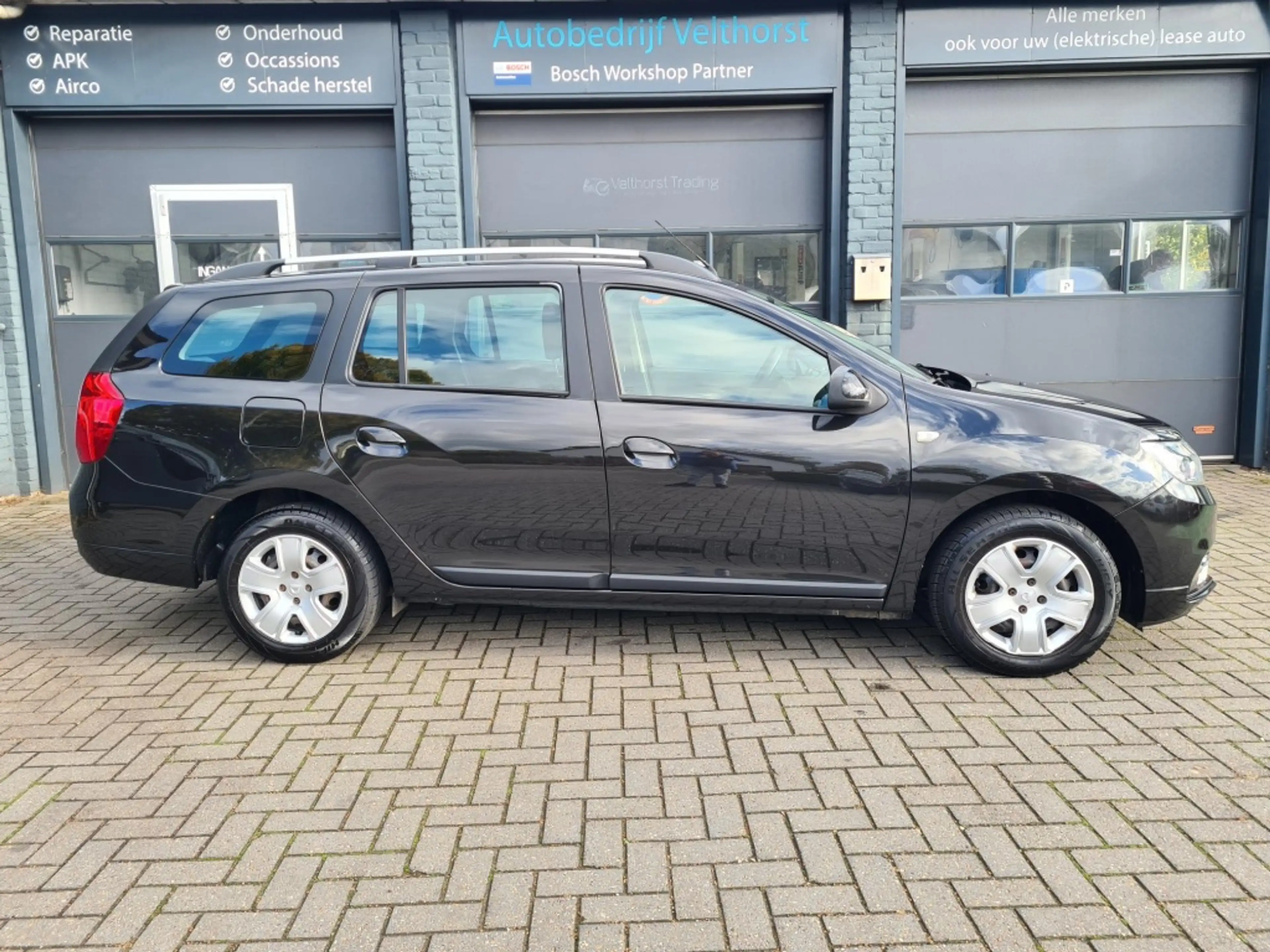 Dacia Logan MCV 0.9 TCe Laureate — photo 3