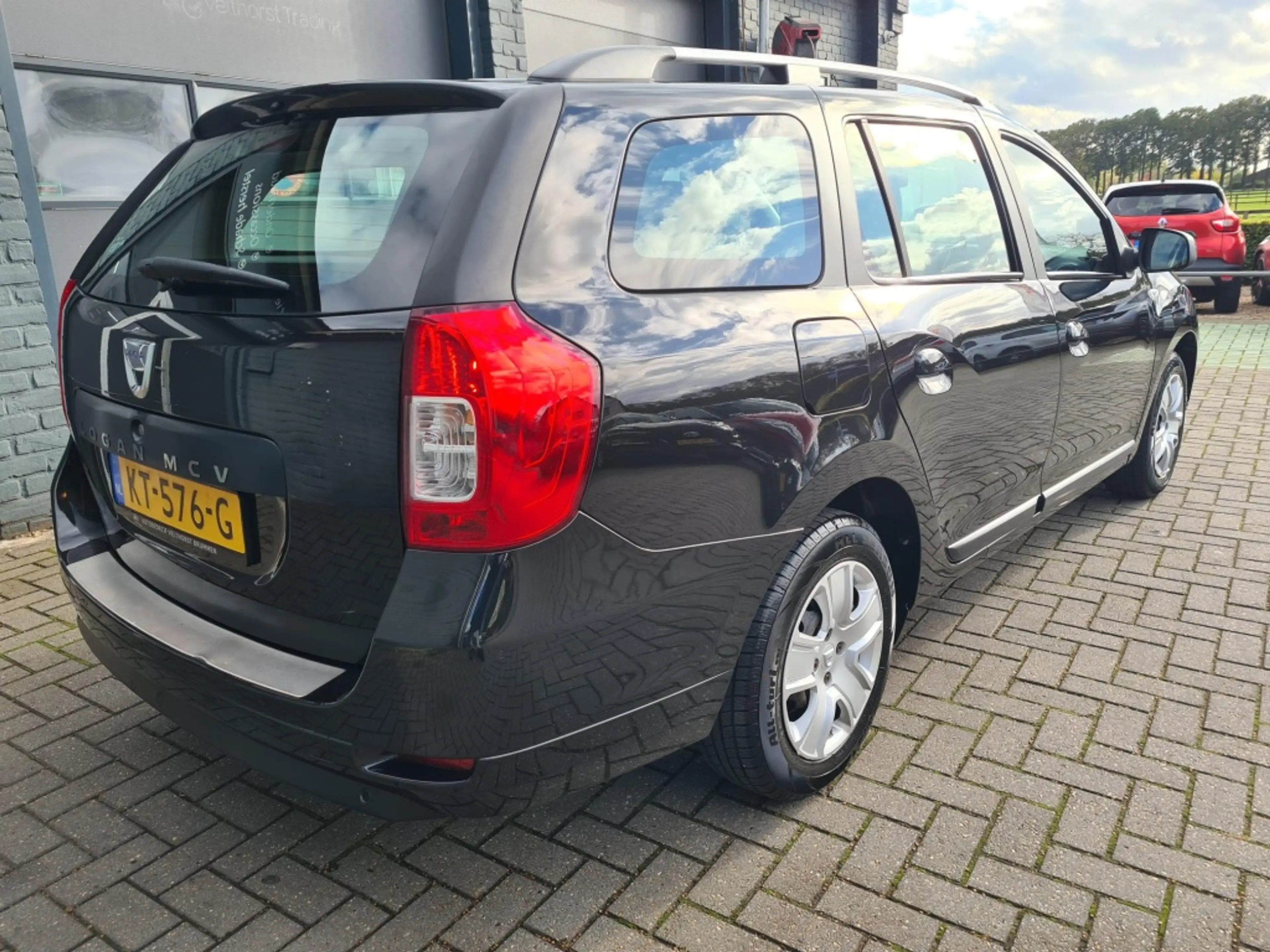 Dacia Logan MCV 0.9 TCe Laureate — photo 5
