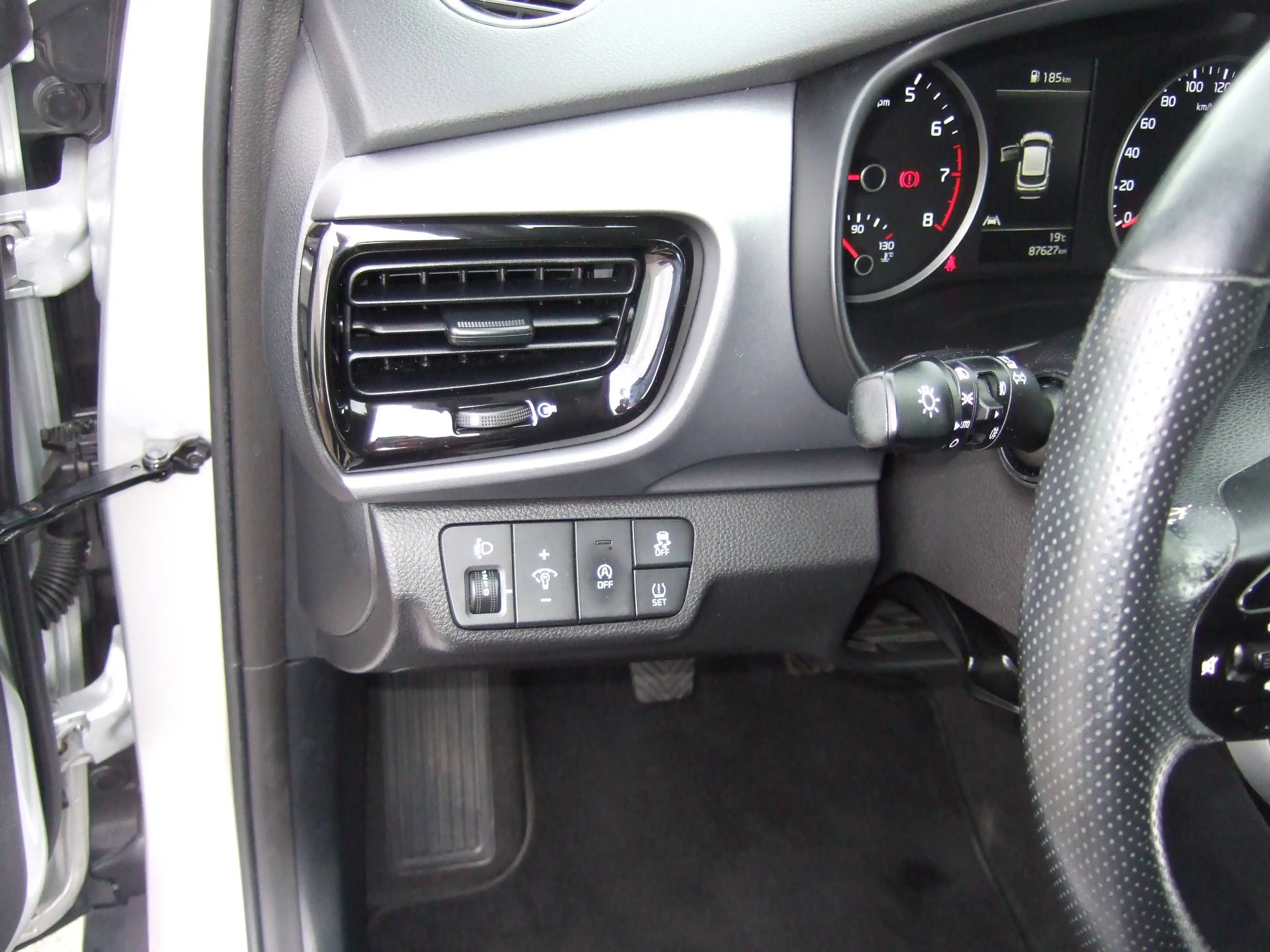 Kia Stonic Spirit Klima RFK Sitzheizung DAB Android-Auto — photo 15