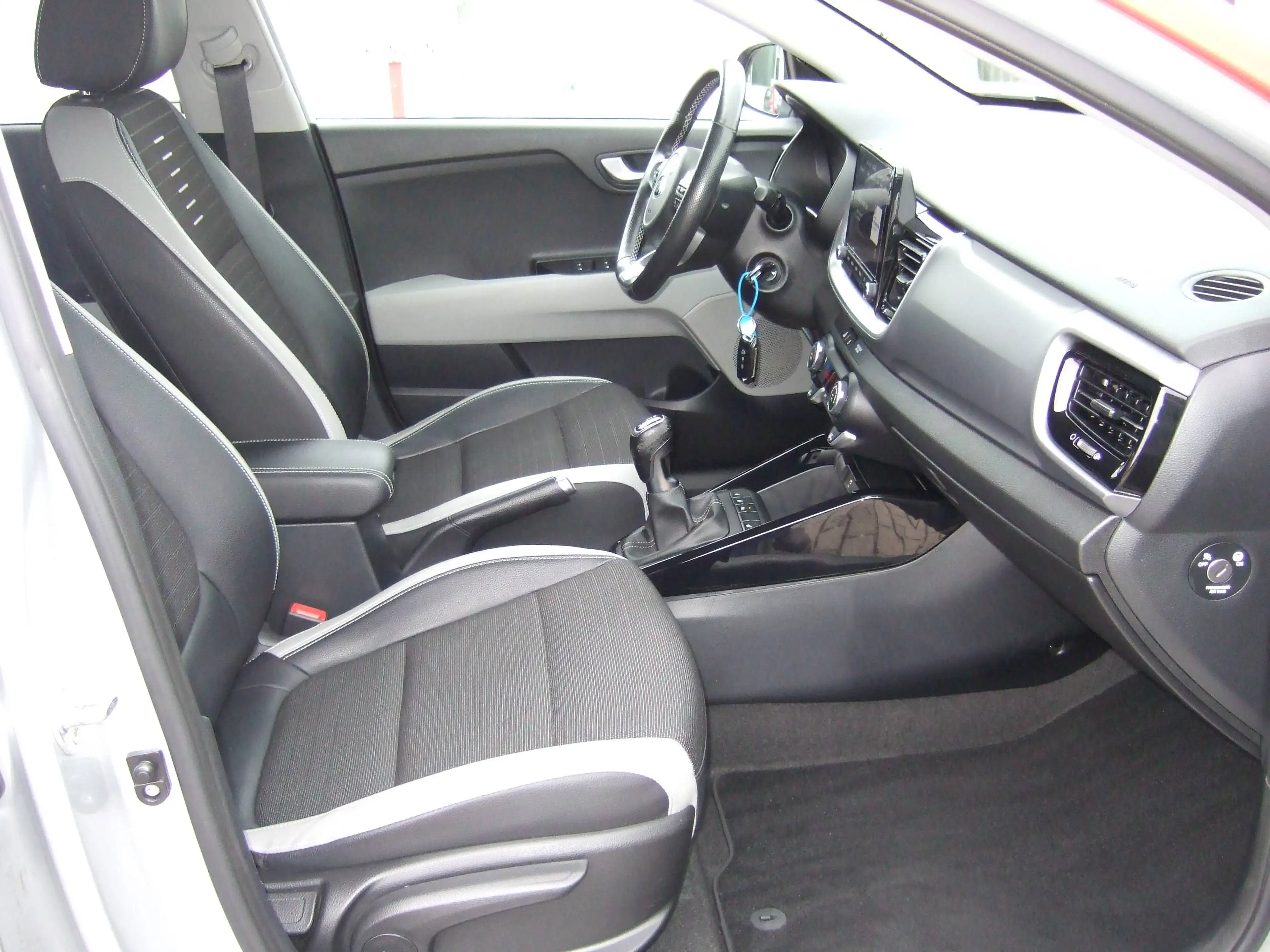 Kia Stonic Spirit Klima RFK Sitzheizung DAB Android-Auto — photo 11