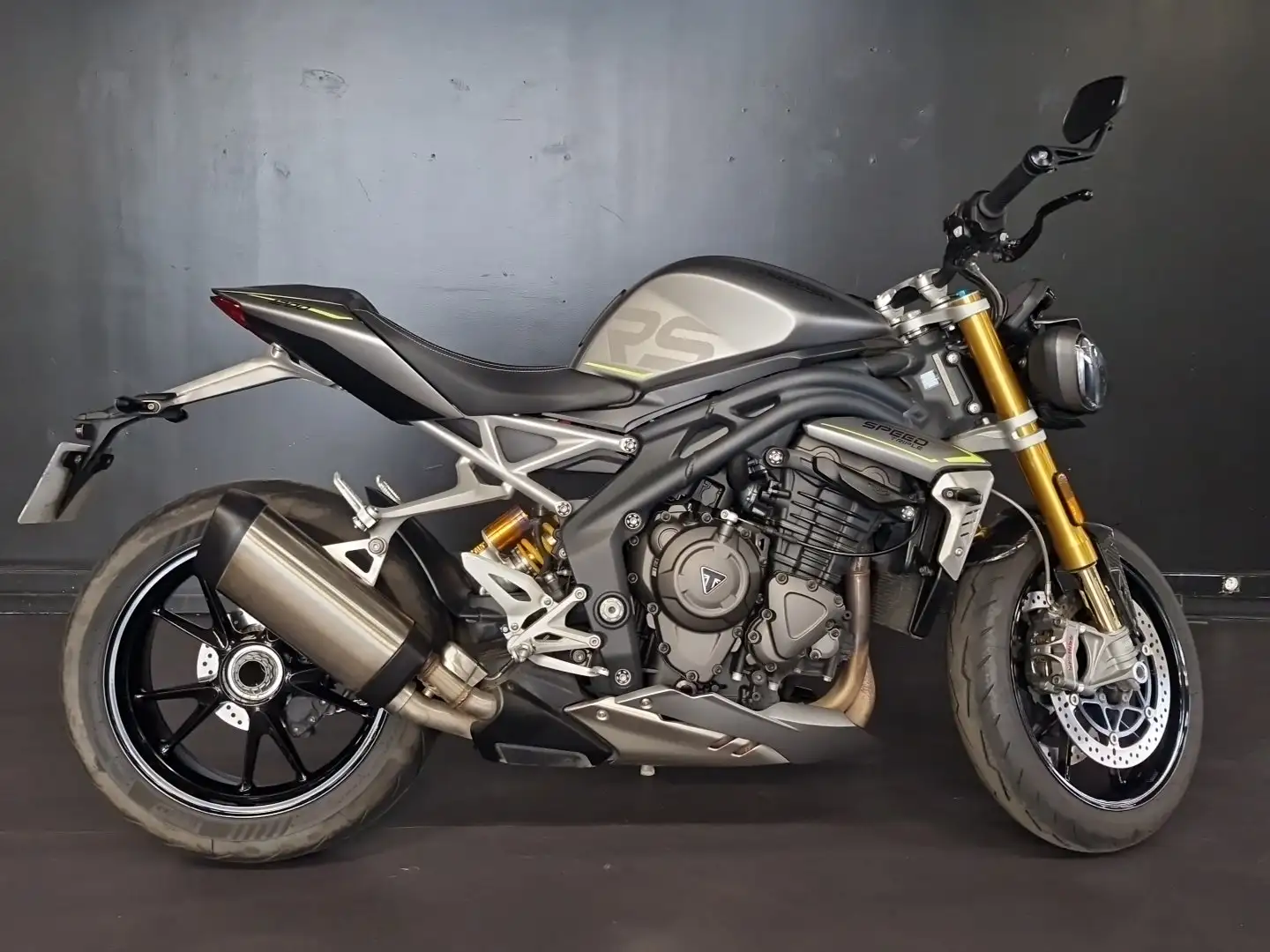 Triumph Speed Triple 1200 RS Gris - 2