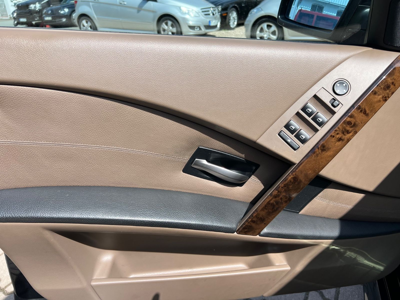 BMW 523 5 Limousine 523i M-Sportpaket/M-Technik — photo 12