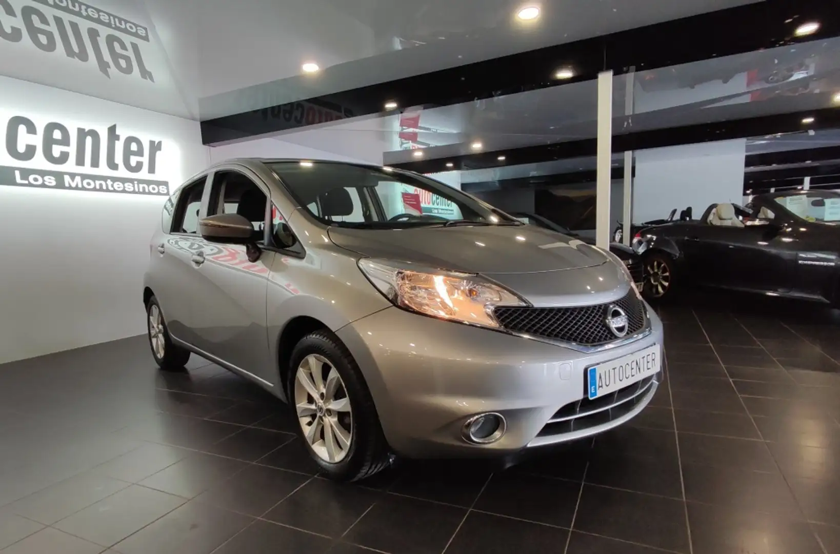 Nissan Note 1.2 DIG-S Tekna Premium XTronic 98 Silber - 2