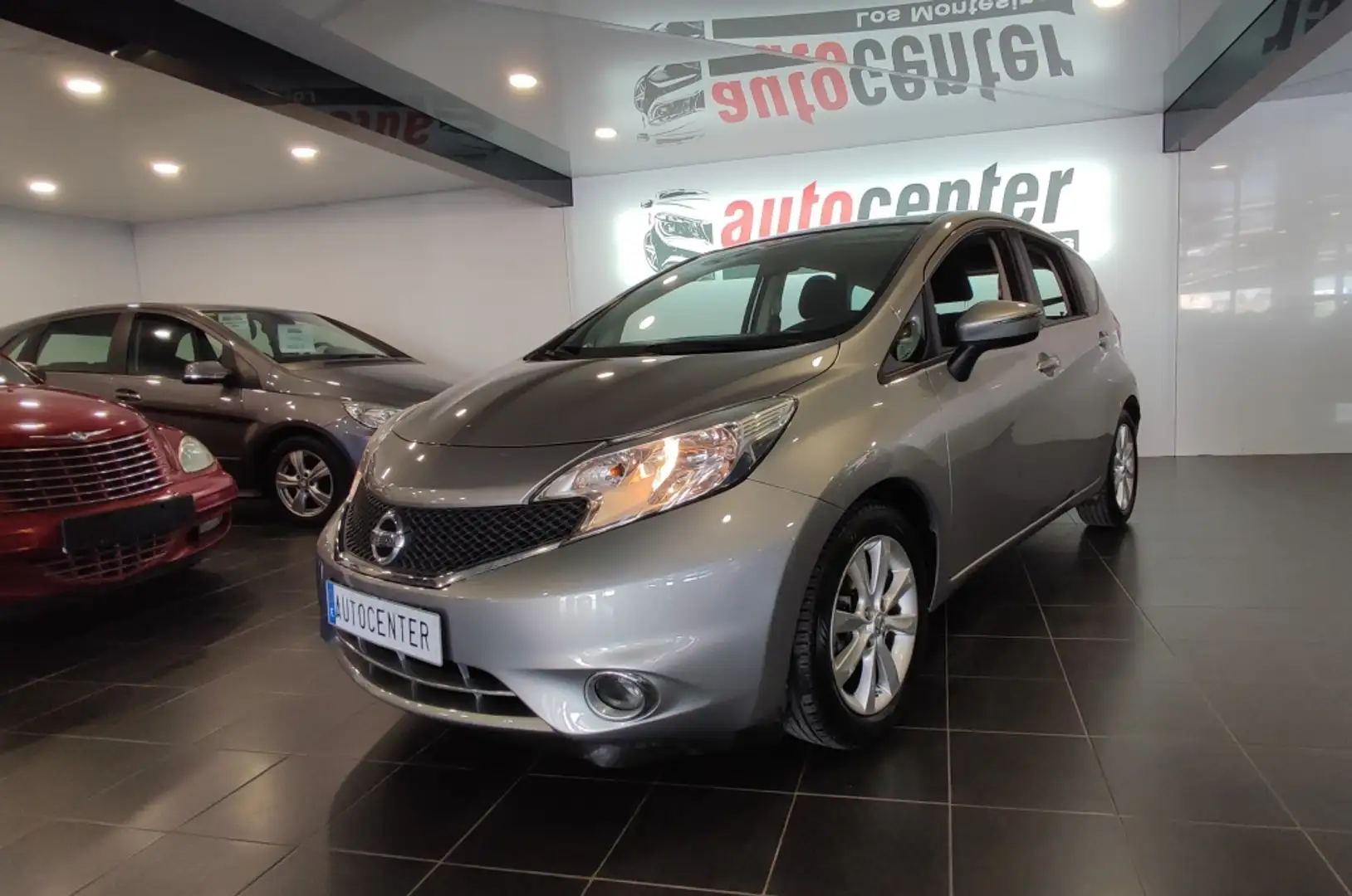 Nissan Note 1.2 DIG-S Tekna Premium XTronic 98 Silber - 1