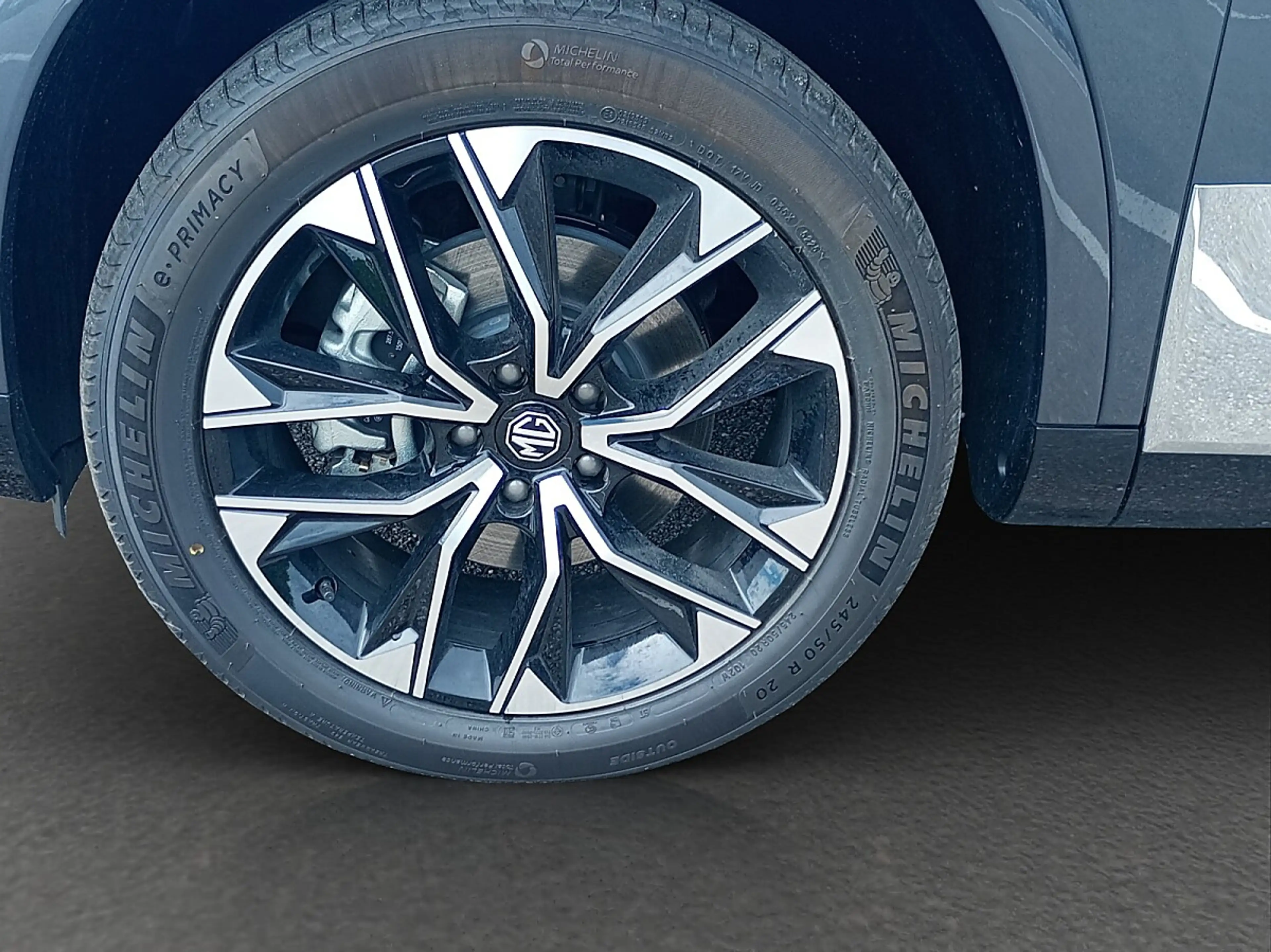 MG MGS9 1,5 PHEV Premium Winterräder gratis — photo 6
