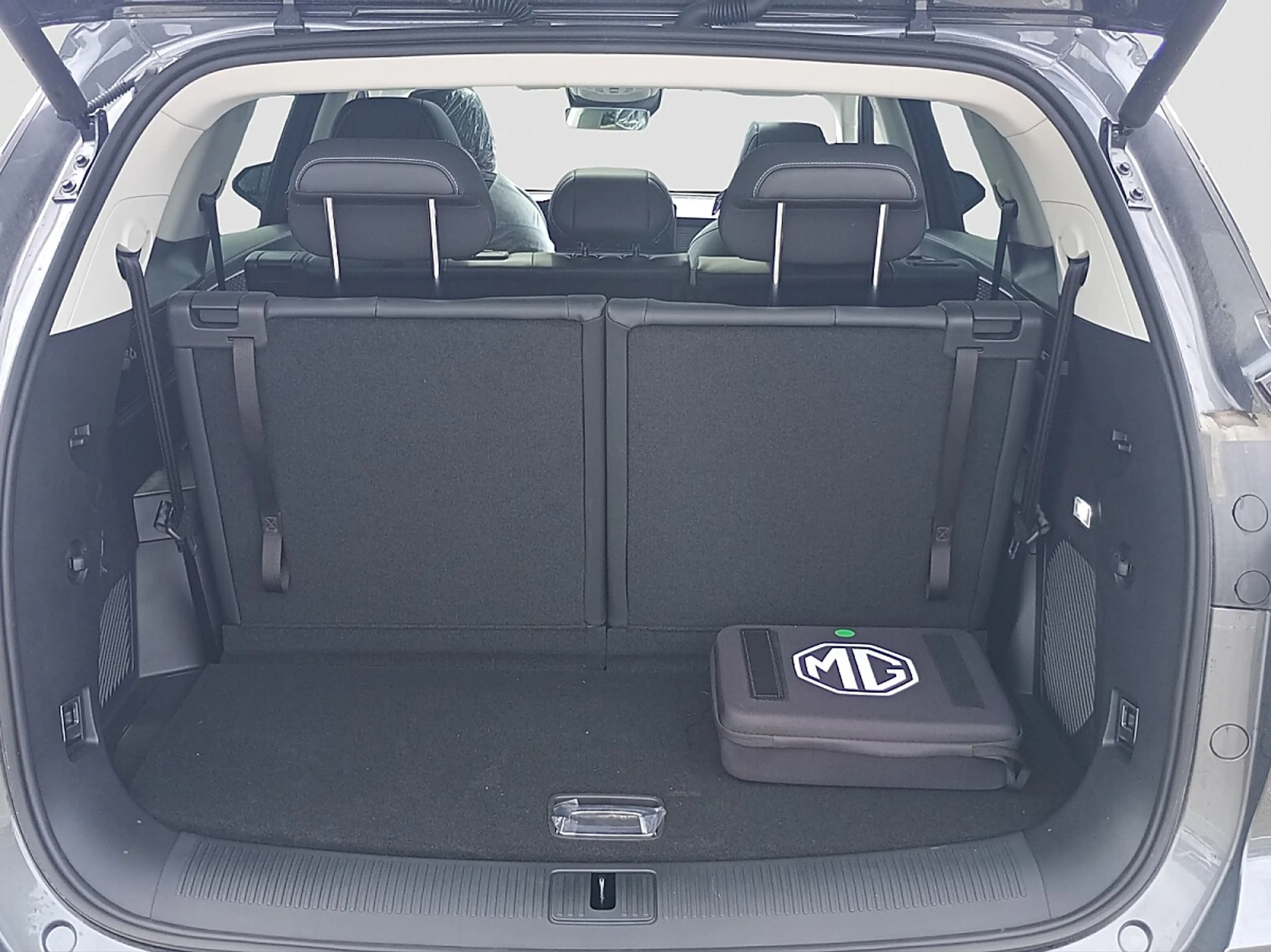 MG MGS9 1,5 PHEV Premium Winterräder gratis — photo 11