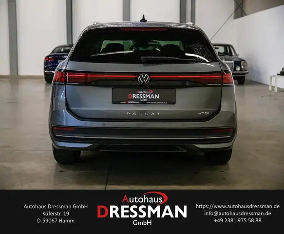 Volkswagen Passat view 5