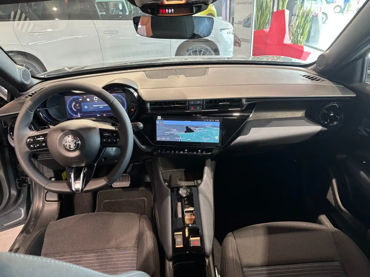 Alfa Romeo Junior 2025