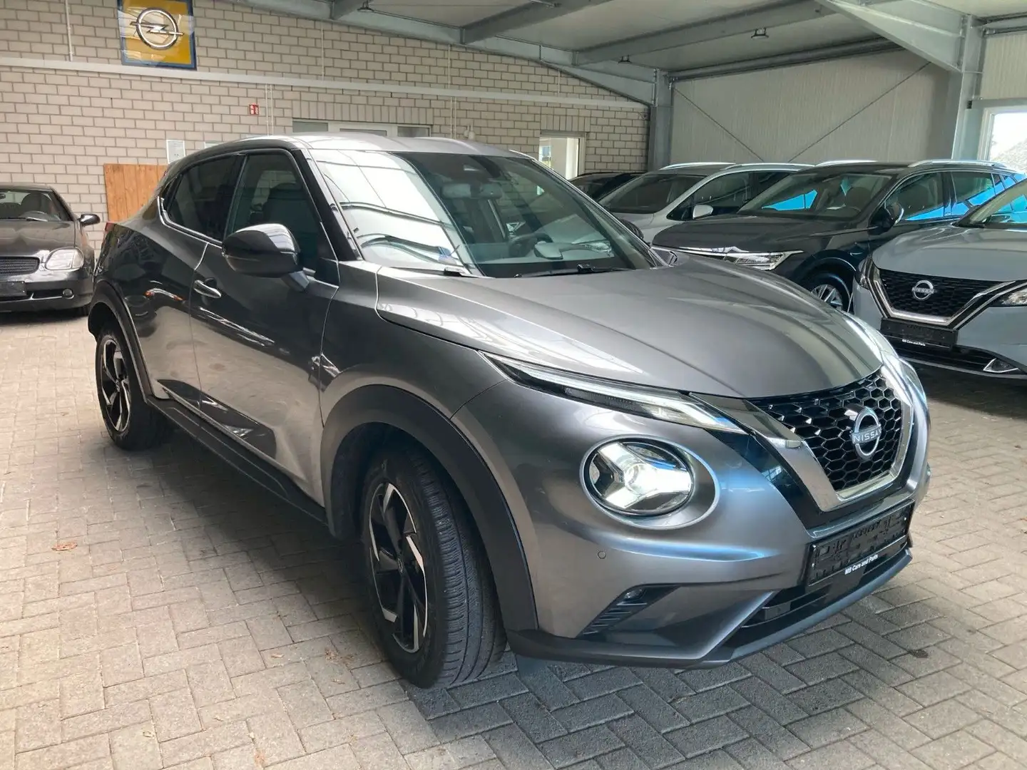 Nissan Juke 1.0 DIG-T N-Connecta LED LHZ SHZ RFK  WP Grau - 2