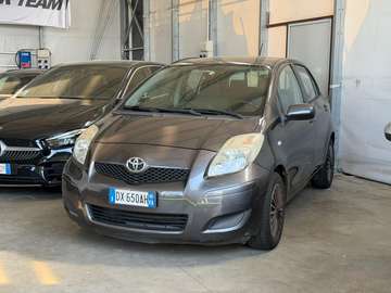 Yaris II 2005 5p 1.3 dual Sol