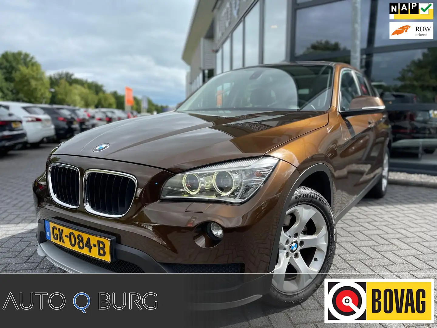 BMW X1 SDrive20i Business | Automaat | Panorama | Navi | Bruin - 1