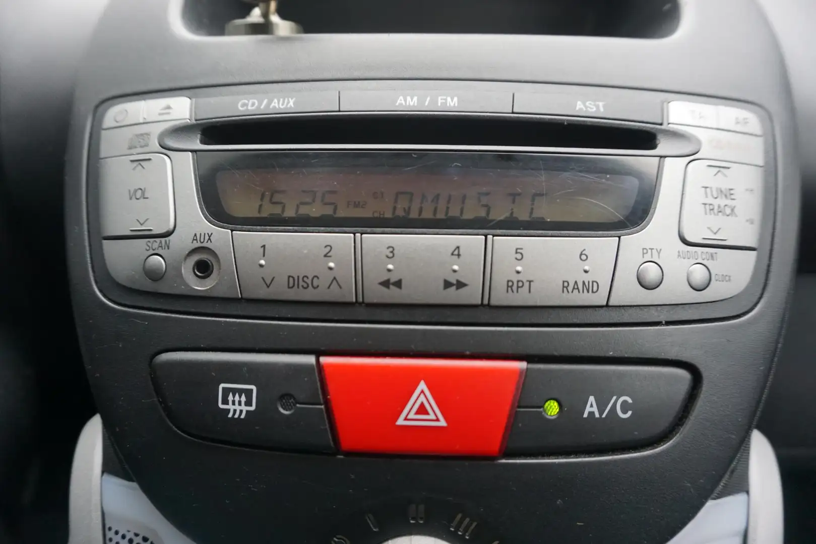 Toyota Aygo 1.0 VVT-i Now/Airco/Nieuwe APK/Goed onderhouden Bleu - 2