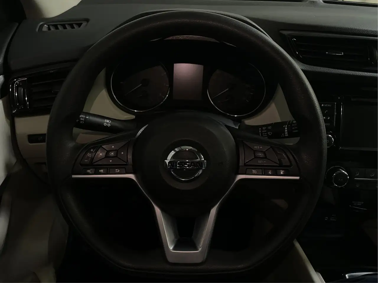 Nissan Qashqai снимка Nissan Qashqai