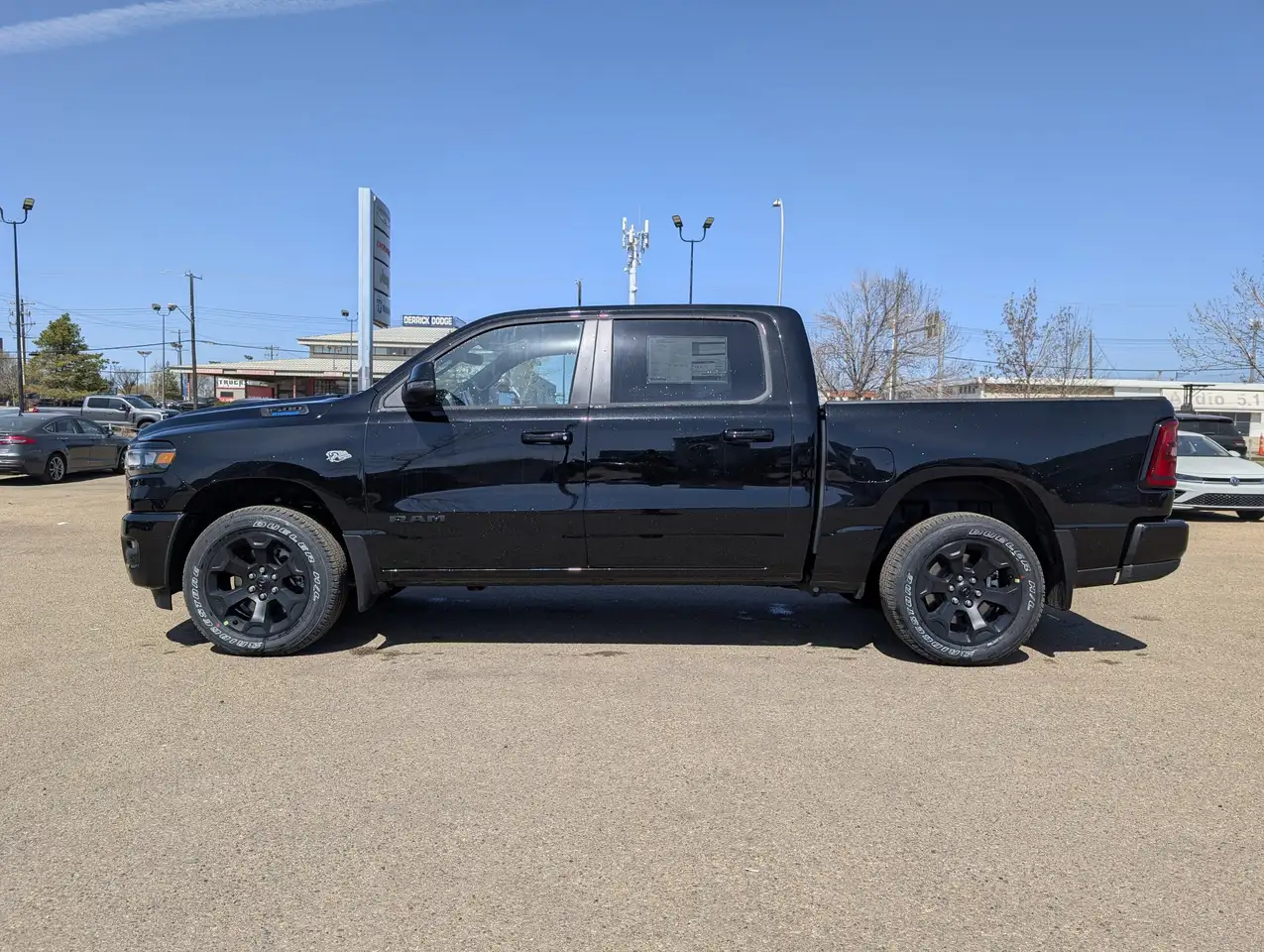 RAM 1500 снимка RAM 1500