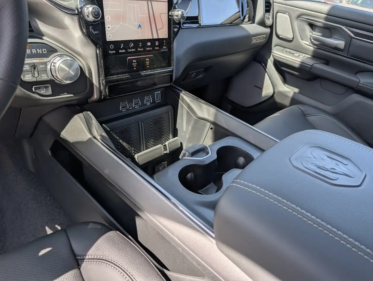 RAM 1500 снимка RAM 1500