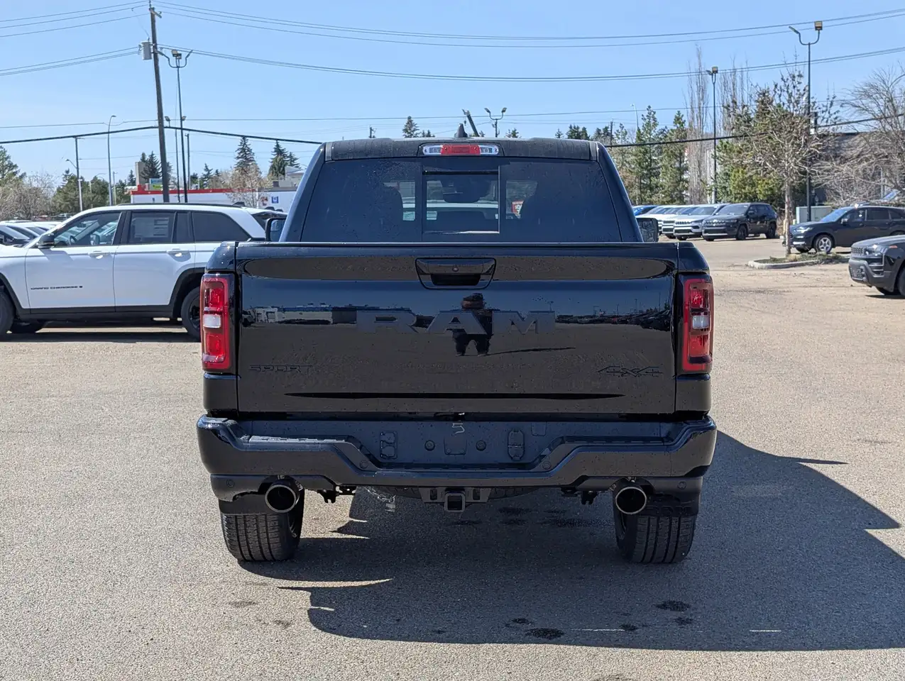 RAM 1500 снимка RAM 1500