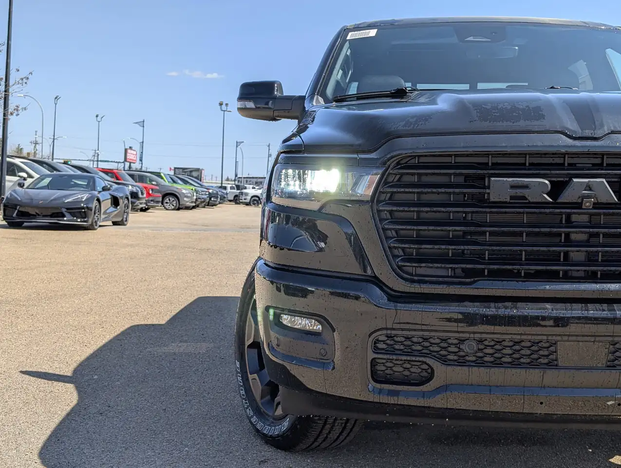 RAM 1500 снимка RAM 1500