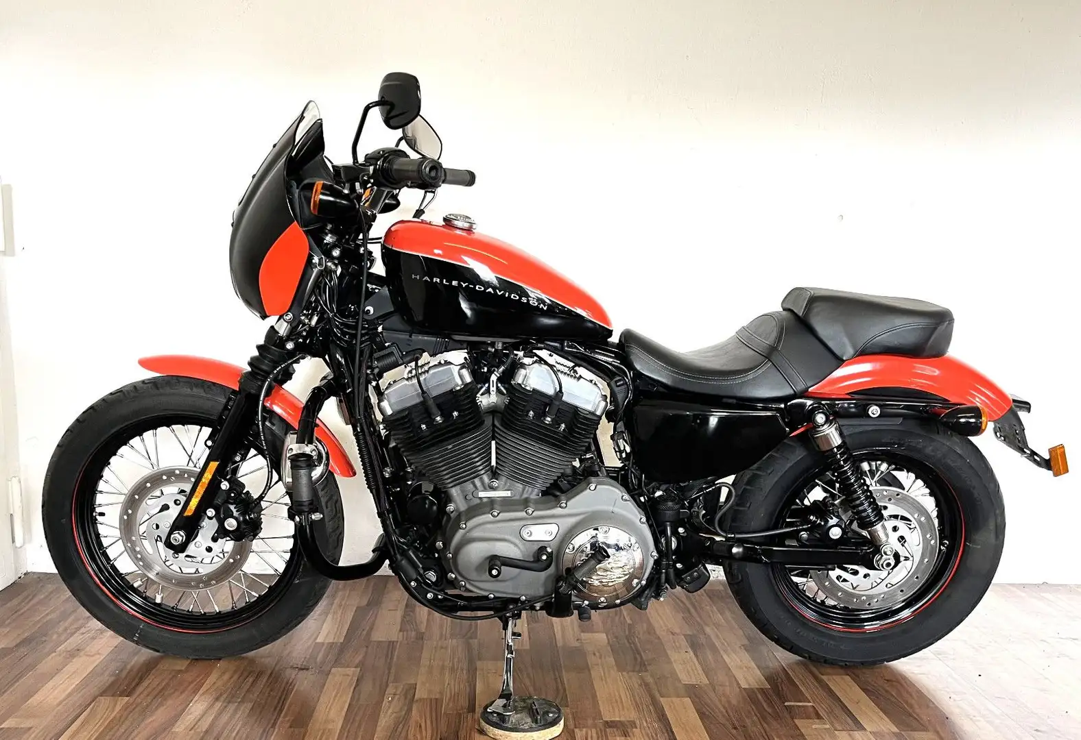 Harley-Davidson Sportster Nightster XL 1200 N Чорний - 2