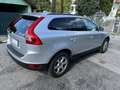 Volvo XC60 2,4D FWD Momentum Drive Silber - thumbnail 2