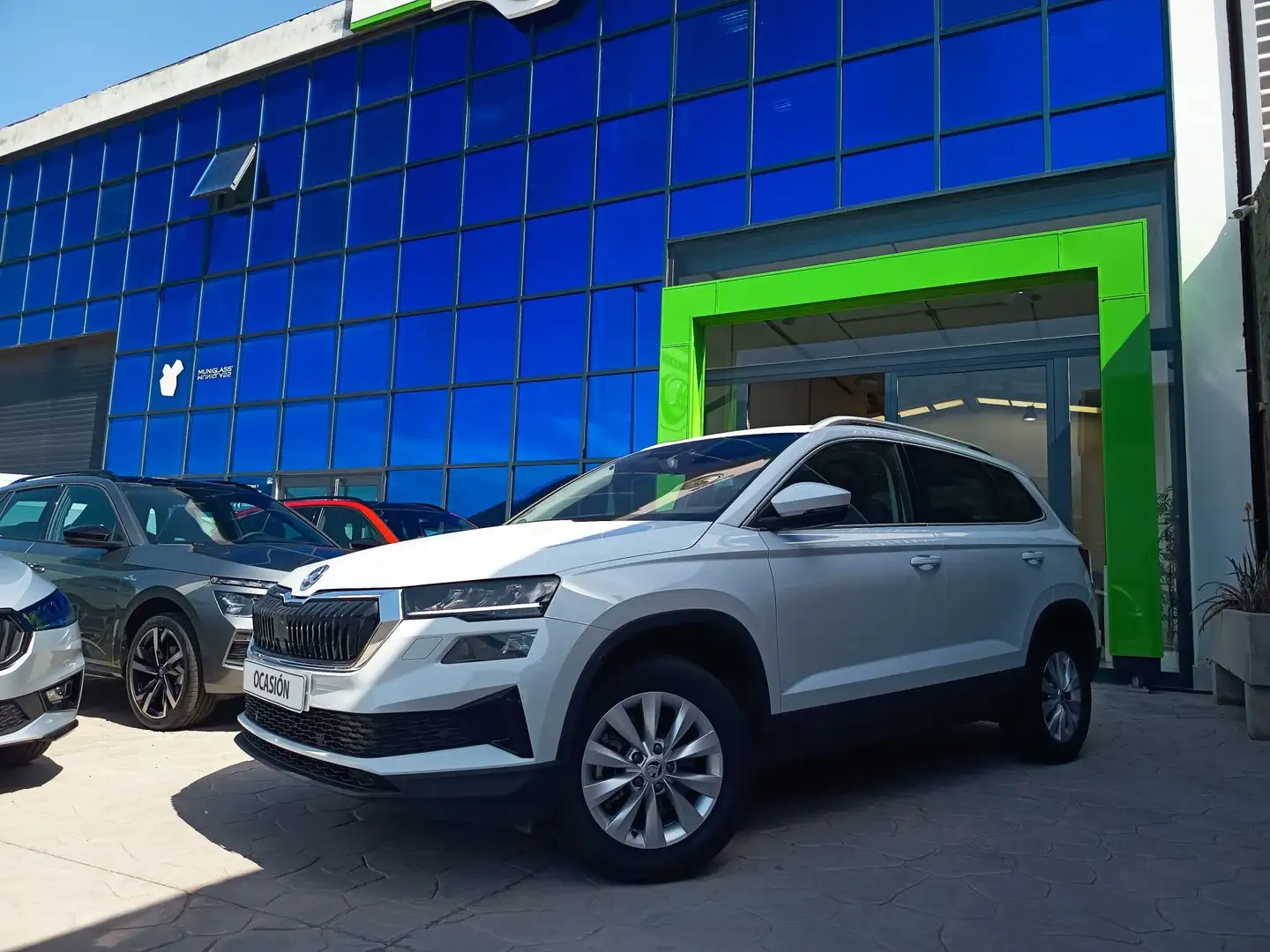 Skoda Karoq 1.5 TSI Ambition ACT DSG Blanco - 2