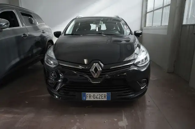Renault Clio view 6