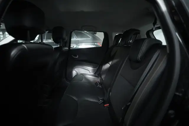 Renault Clio view 9