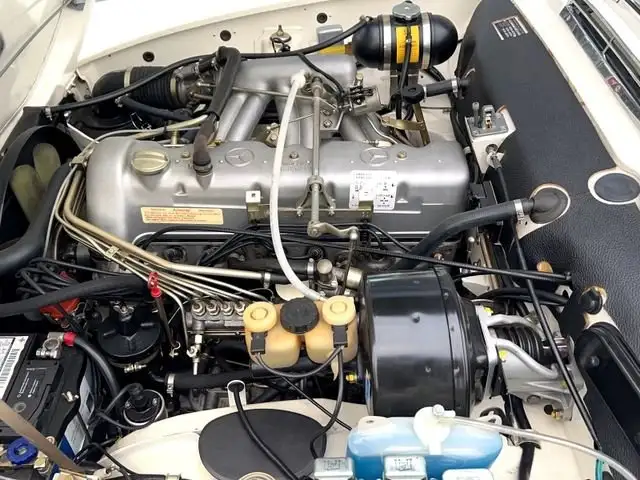 Mercedes-Benz 280 SL view 14