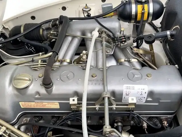 Mercedes-Benz 280 SL view 15