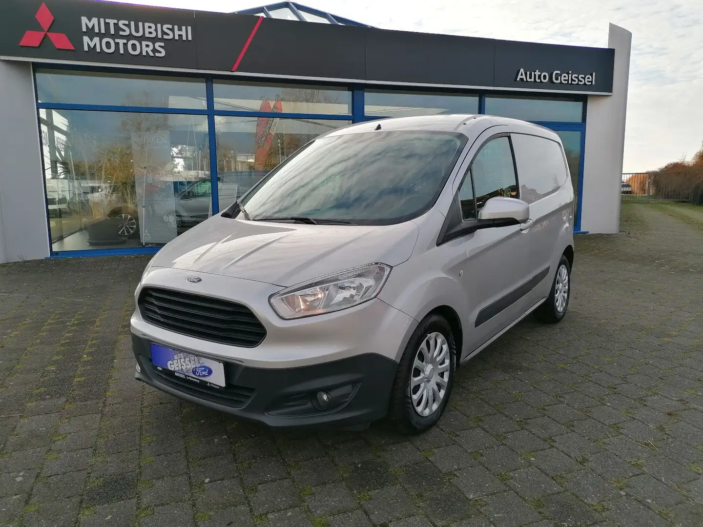 Ford Transit Courier Trend Silber - 1