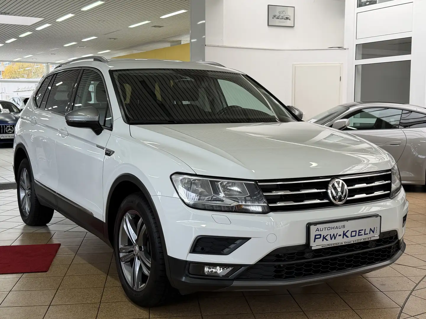 Volkswagen Tiguan Allspace 2.0 TDi 4M DSG 7-SiTZE*NAVi*PDC* Weiß - 2