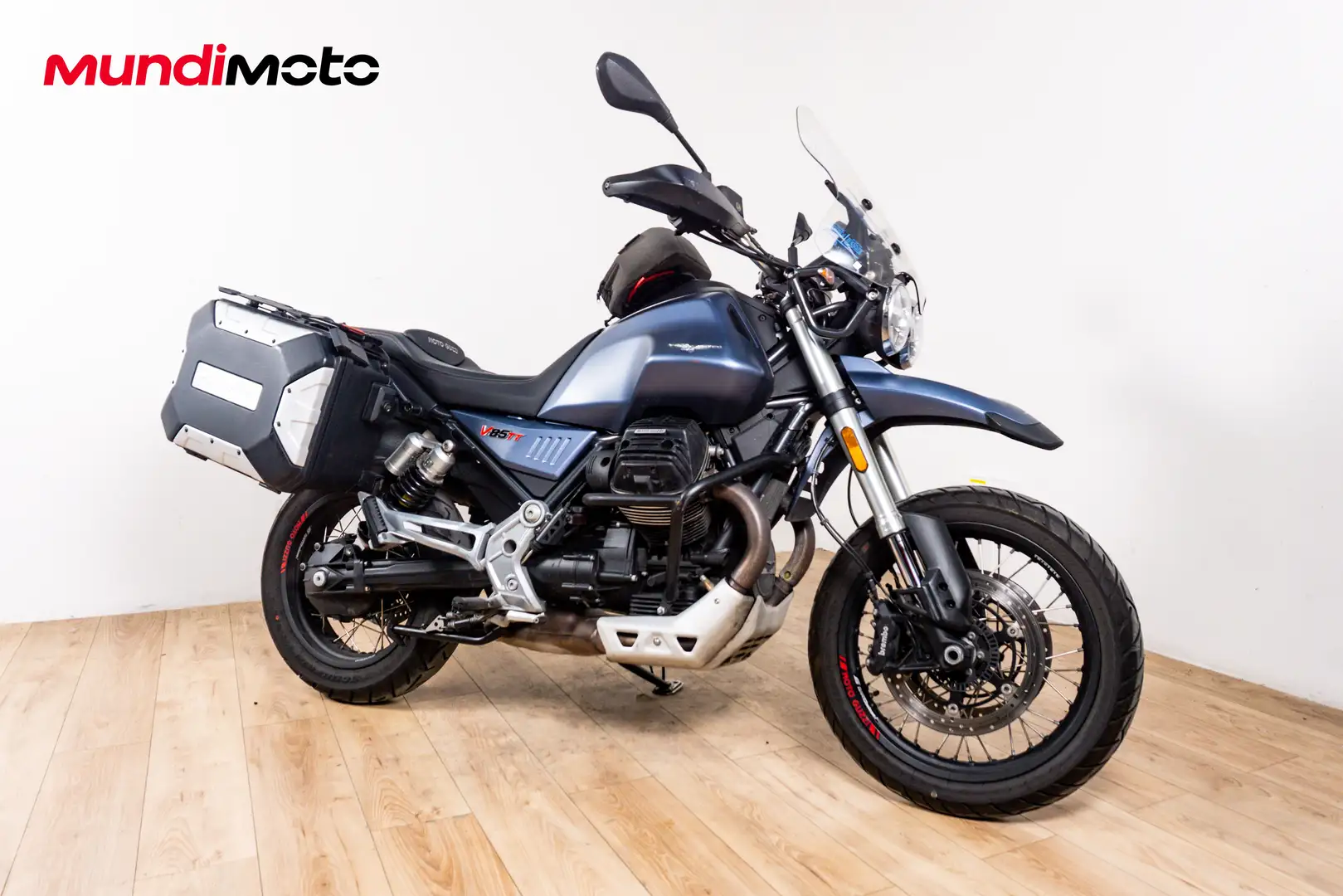 Moto Guzzi V 85 TT - 2