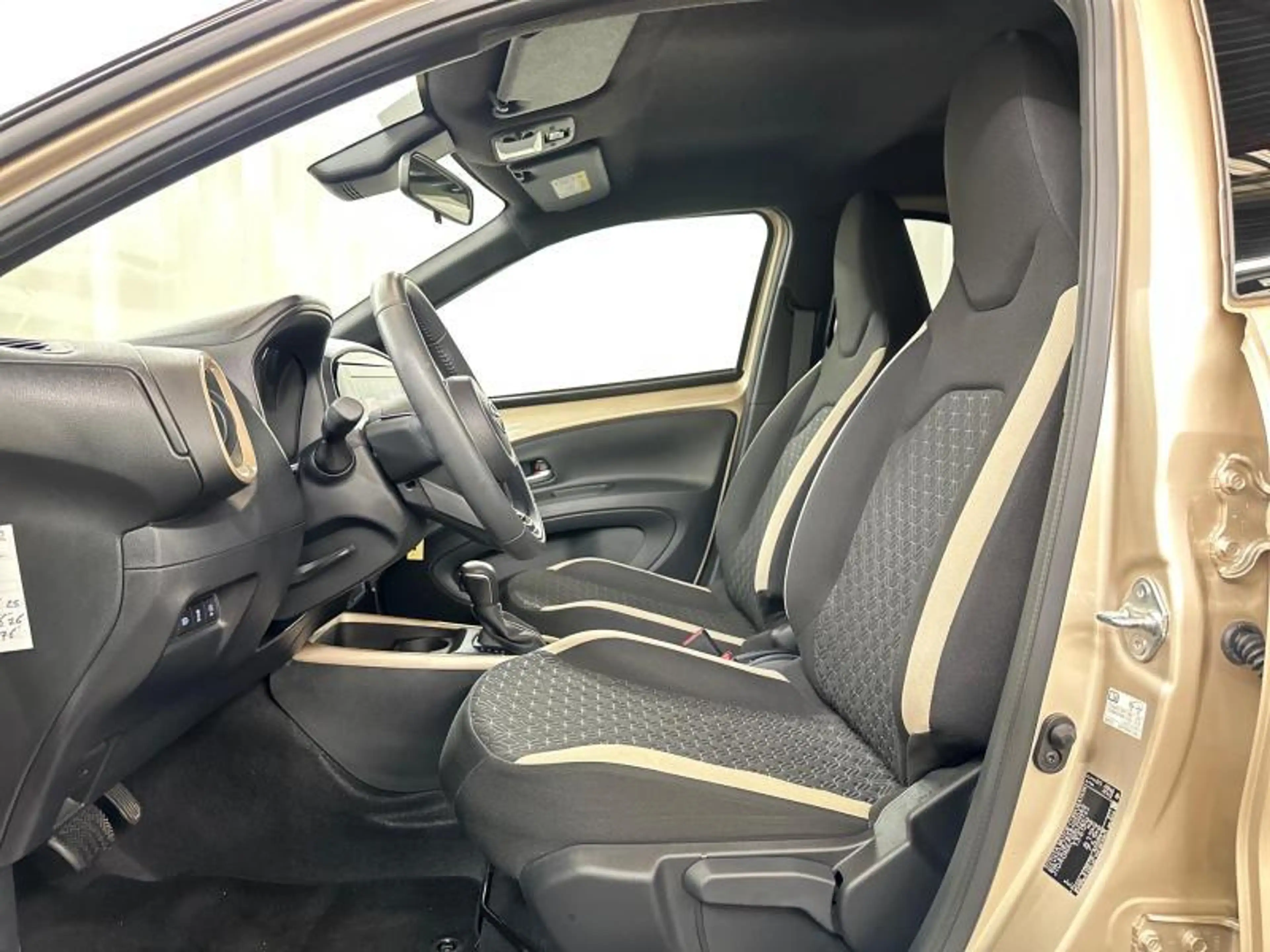 Toyota Aygo X pulse Automatique — photo 19