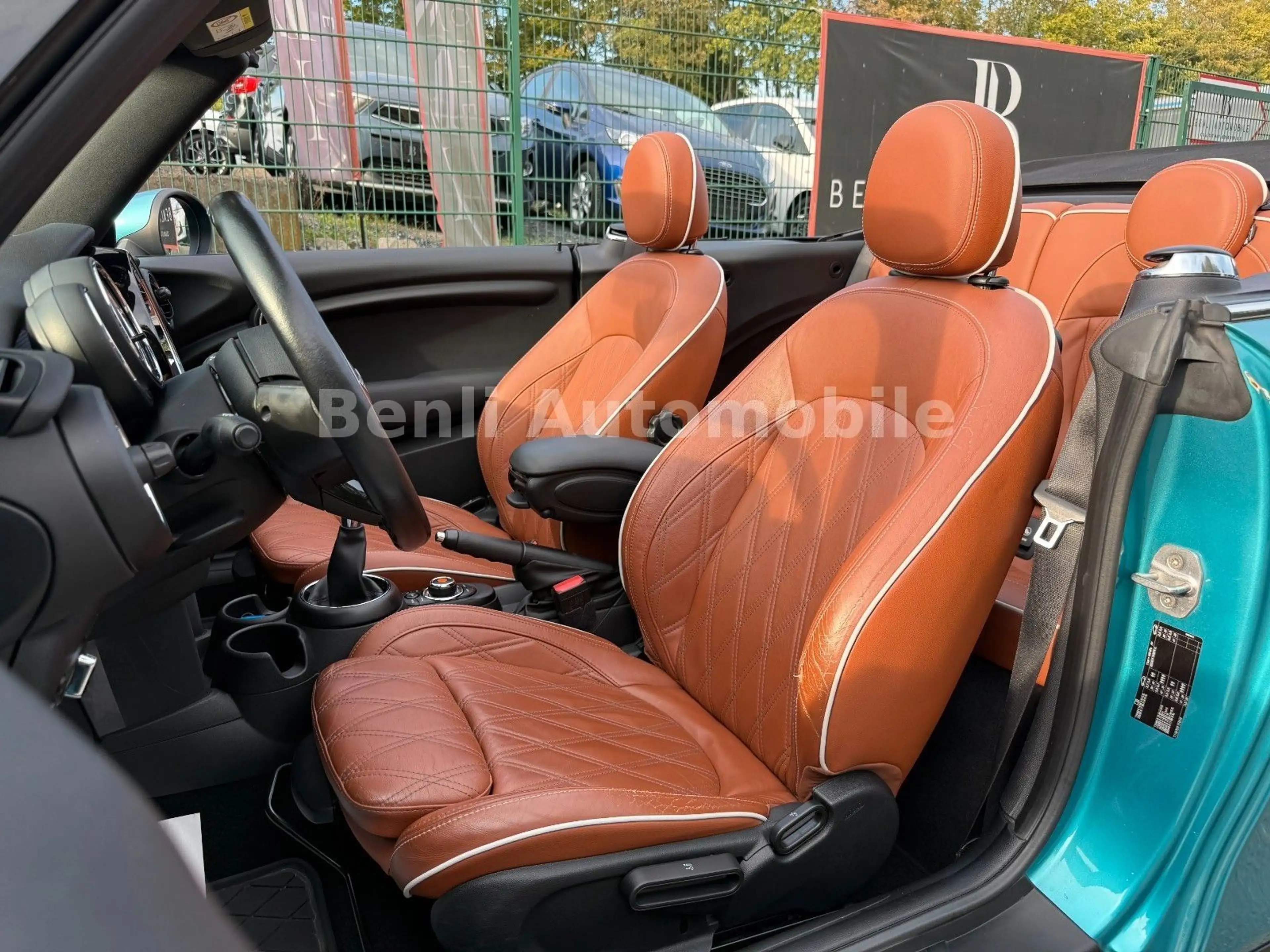 MINI Cooper Cabrio /LEDER/NAVI/LED/SHZ/SCHECKHFT/MULTI — photo 14