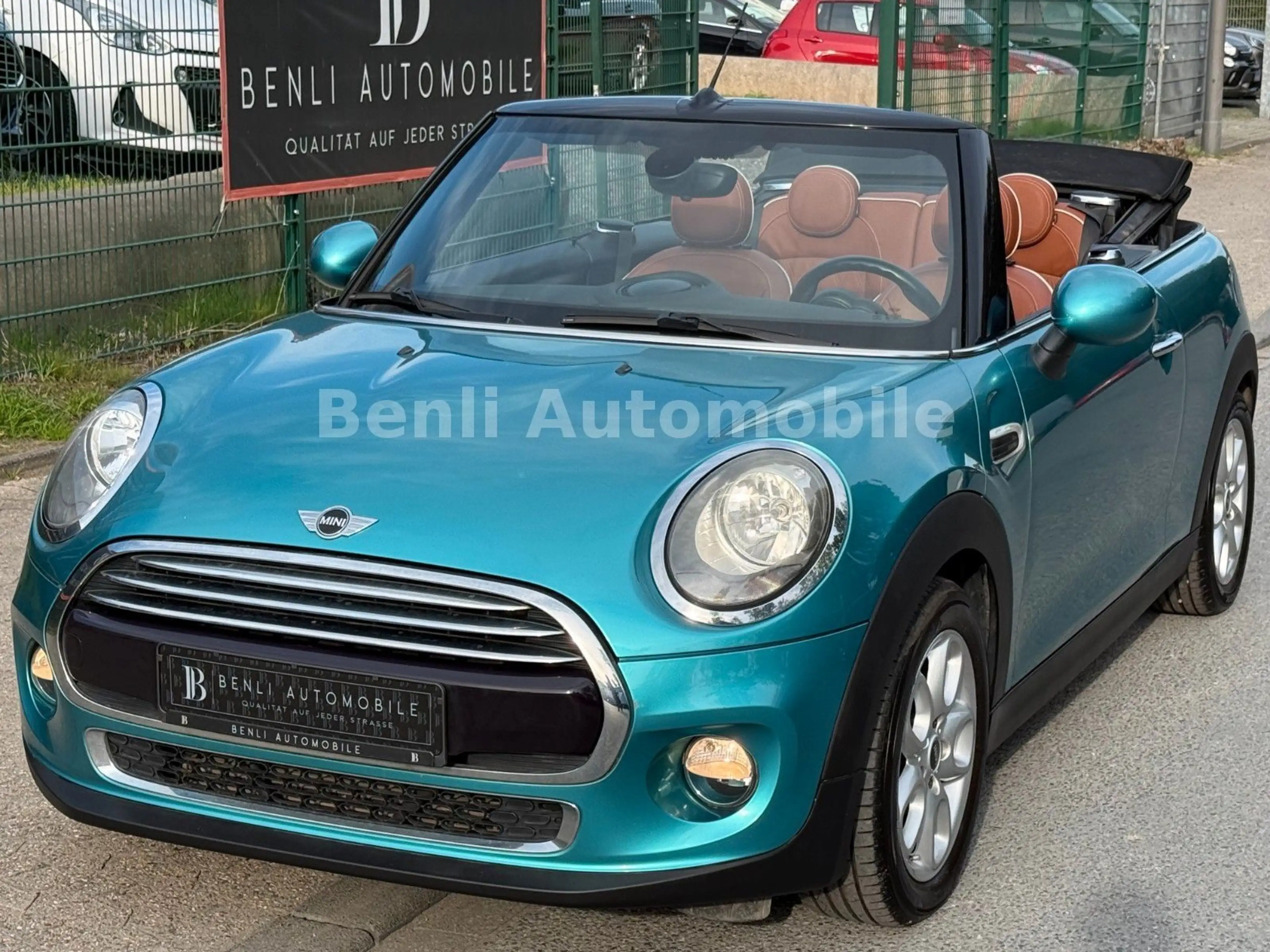 MINI Cooper Cabrio /LEDER/NAVI/LED/SHZ/SCHECKHFT/MULTI