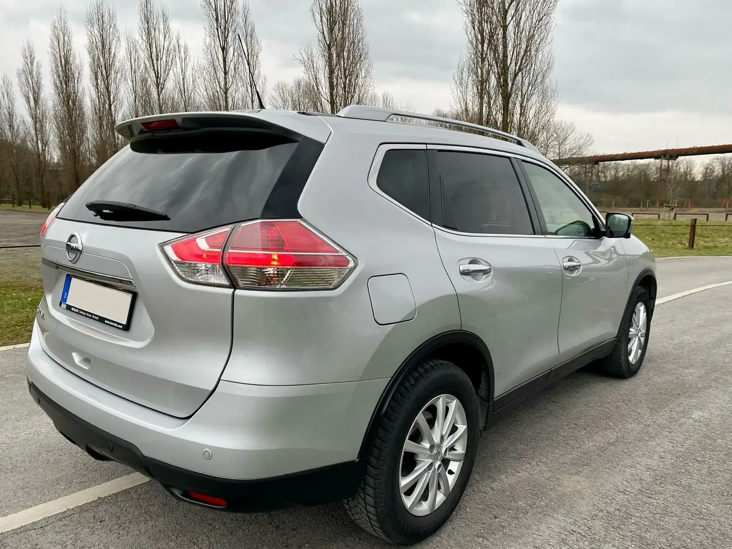 Nissan X-Trail 1.6 dCi ALL-MODE 4x4i Tekna Silber - 2