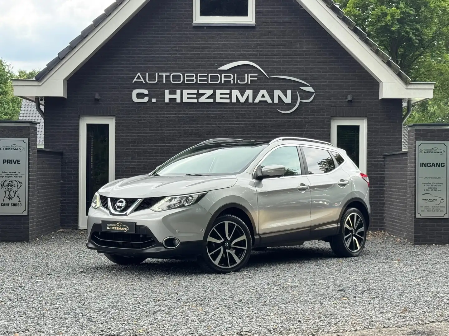 Nissan Qashqai 1.2 Connect Edition 1e eigenaar 360 Camera Panoram Grijs - 2