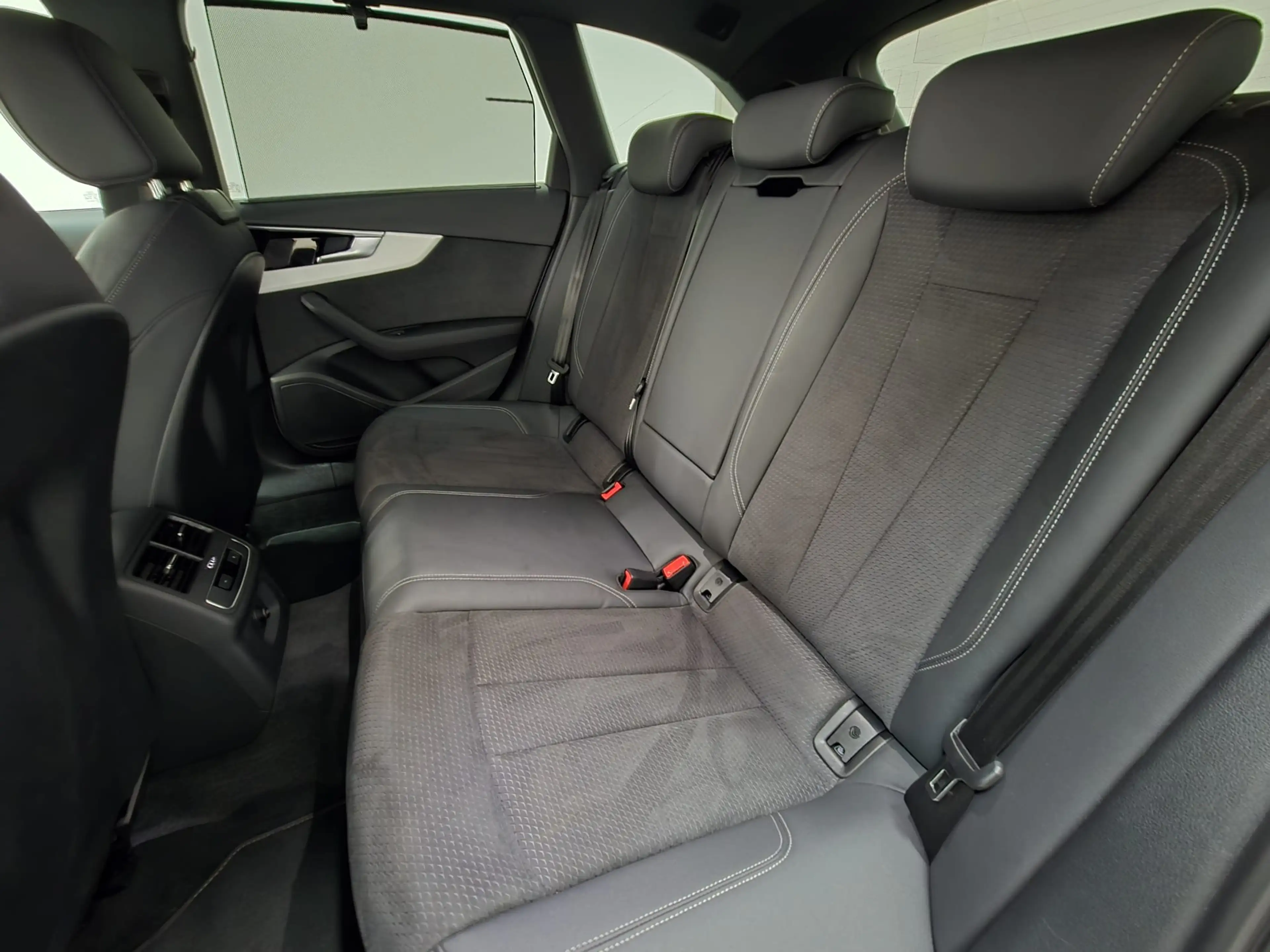 Audi S4 Avant 3.0 TDI qu. Matrix Virtual HUD 360° ACC — photo 7