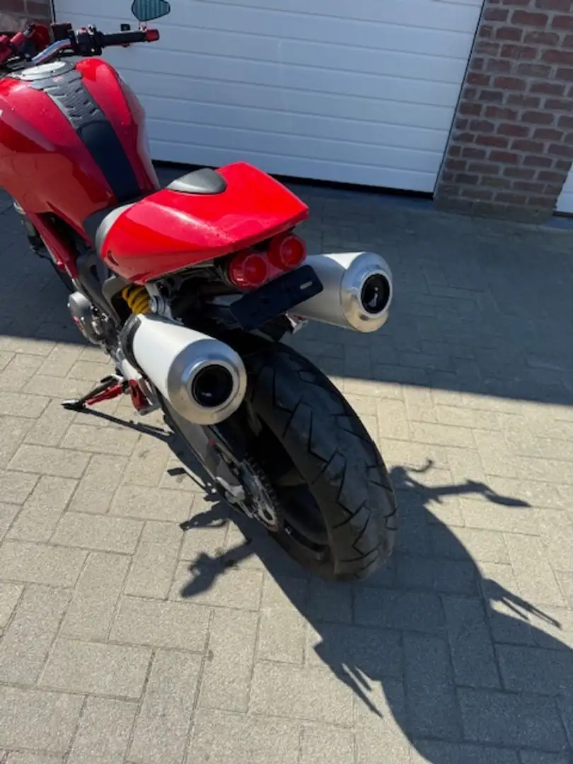 Ducati Monster 696 Roşu - 2