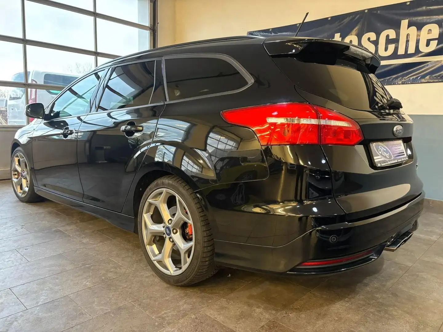 Ford Focus Turnier ST Noir - 2