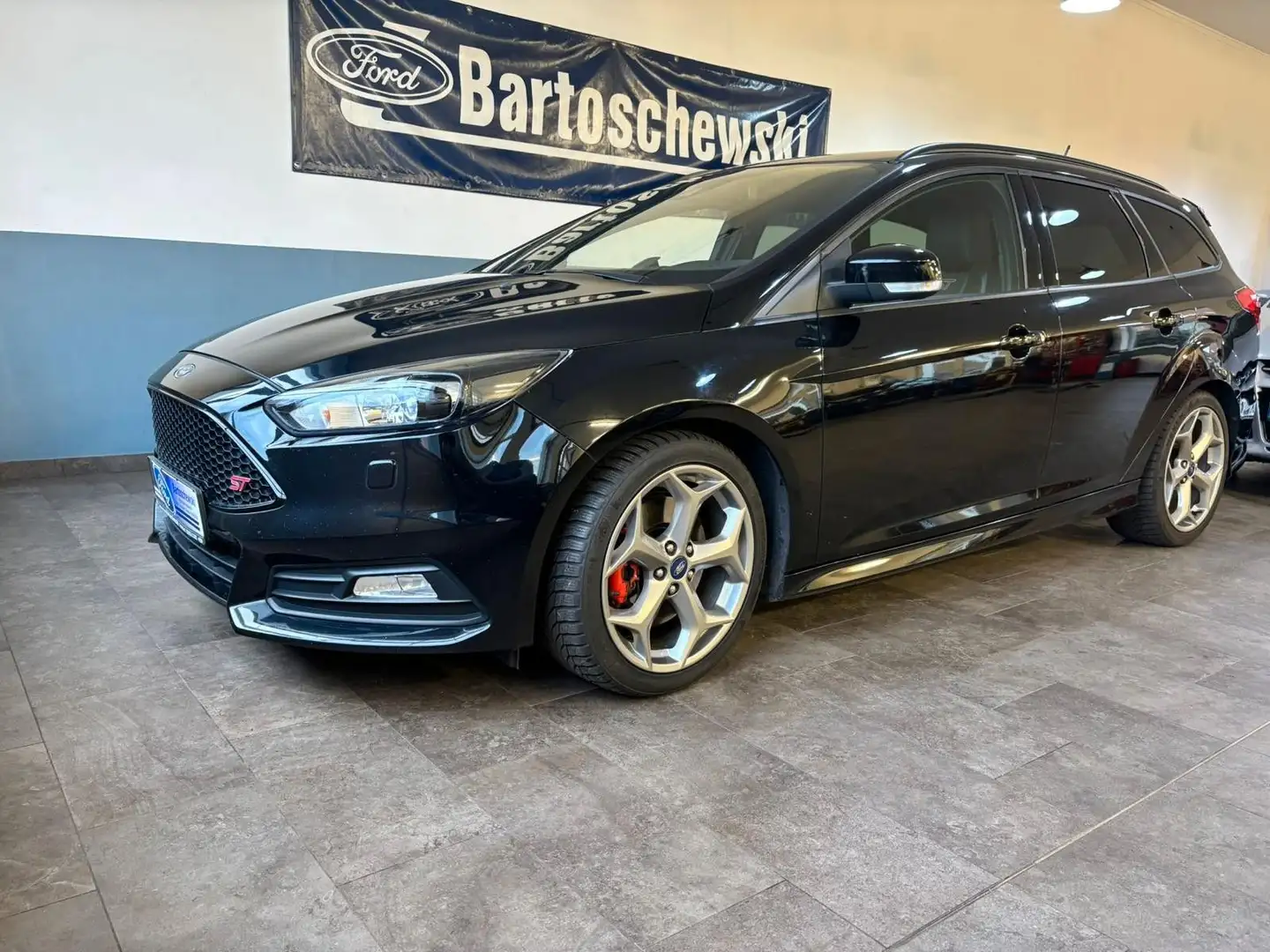 Ford Focus Turnier ST Noir - 1