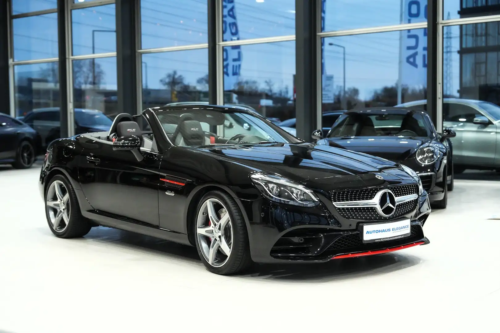 Mercedes-Benz SLC 250 d RedArt Edition*AMG-LINE*SPORTSITZE*LED Schwarz - 2