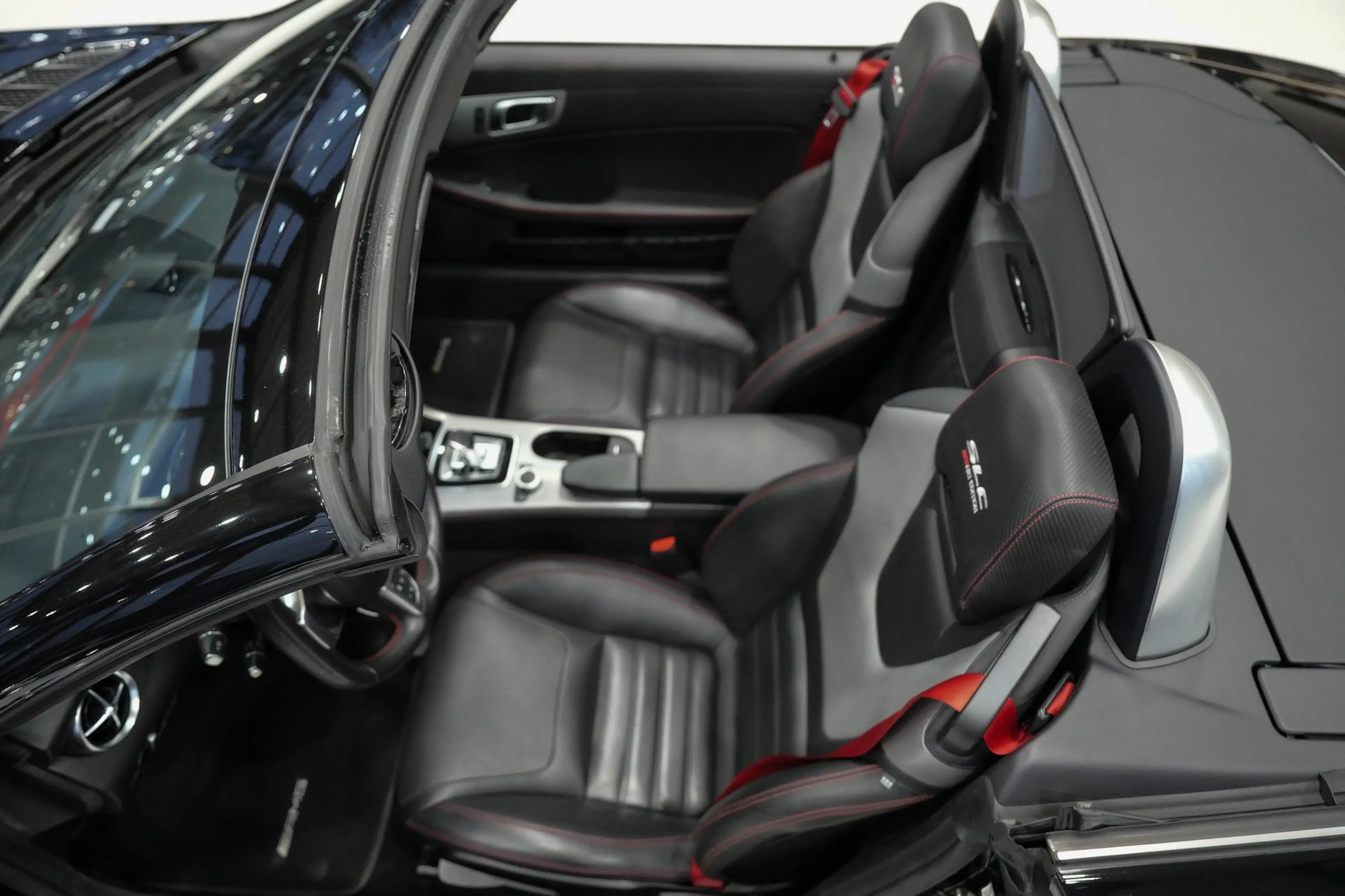 Mercedes-Benz SLC 250 d RedArt Edition*AMG-LINE*SPORTSITZE*LED — photo 13