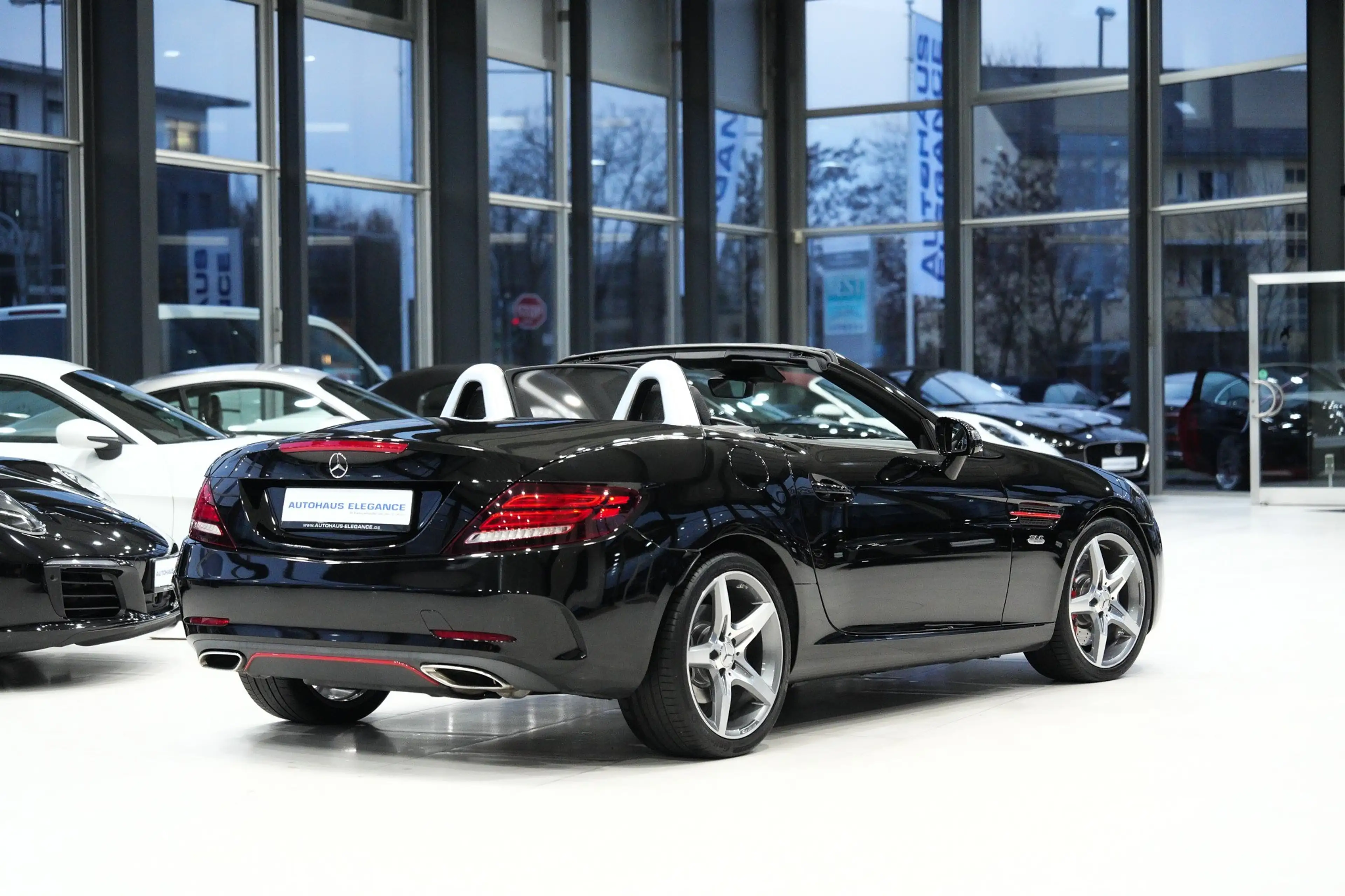 Mercedes-Benz SLC 250 d RedArt Edition*AMG-LINE*SPORTSITZE*LED — photo 6