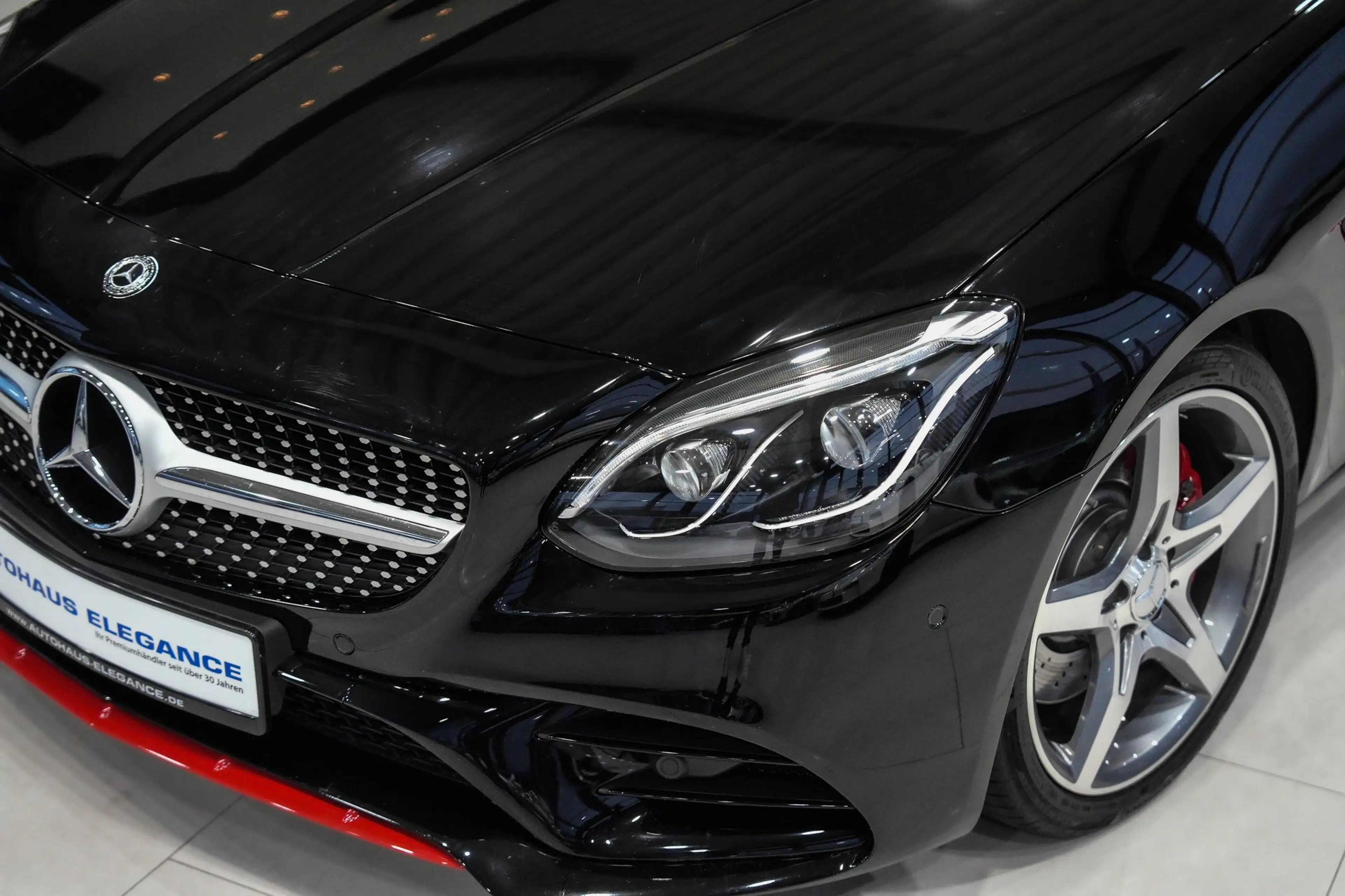 Mercedes-Benz SLC 250 d RedArt Edition*AMG-LINE*SPORTSITZE*LED — photo 10