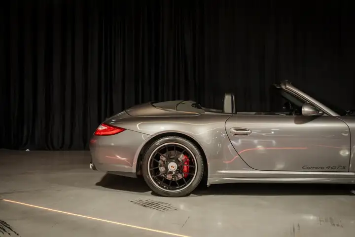 Porsche Carrera 2012