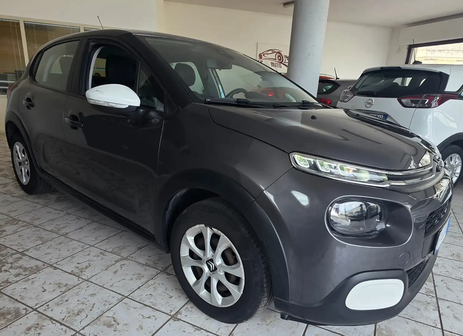 Citroen C3 C3 III 2017 1.2 puretech Feel s Gris - 2