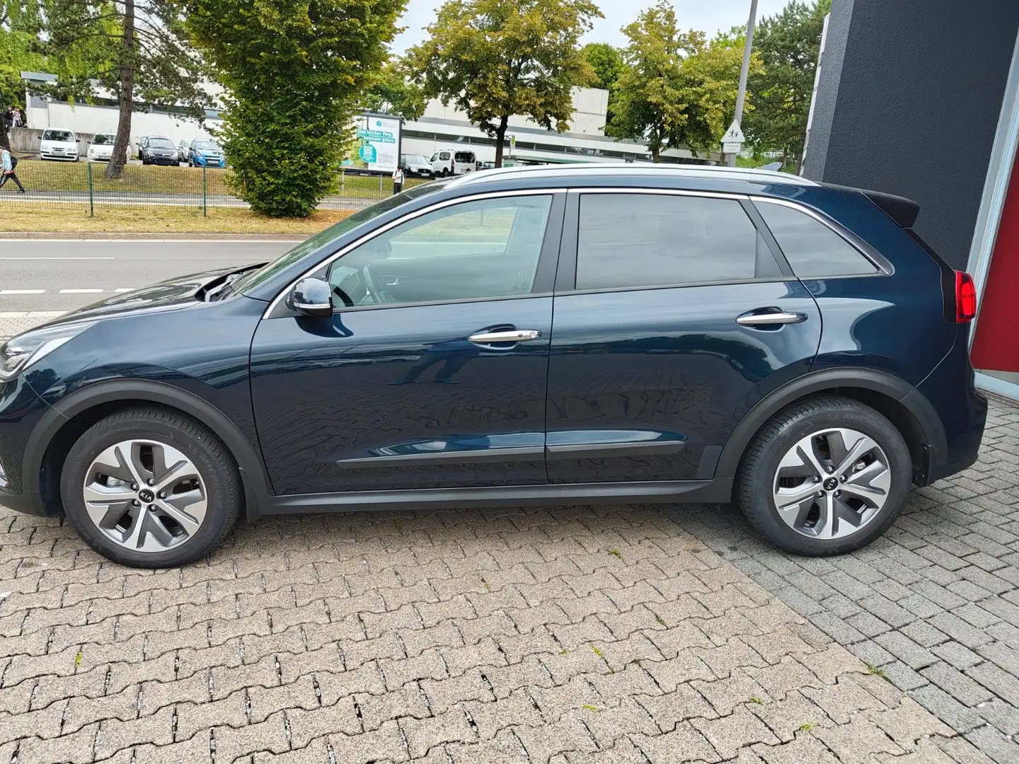 Kia Niro e-Niro Spirit, 1.H, SH, WR, AHK, Blau - 2