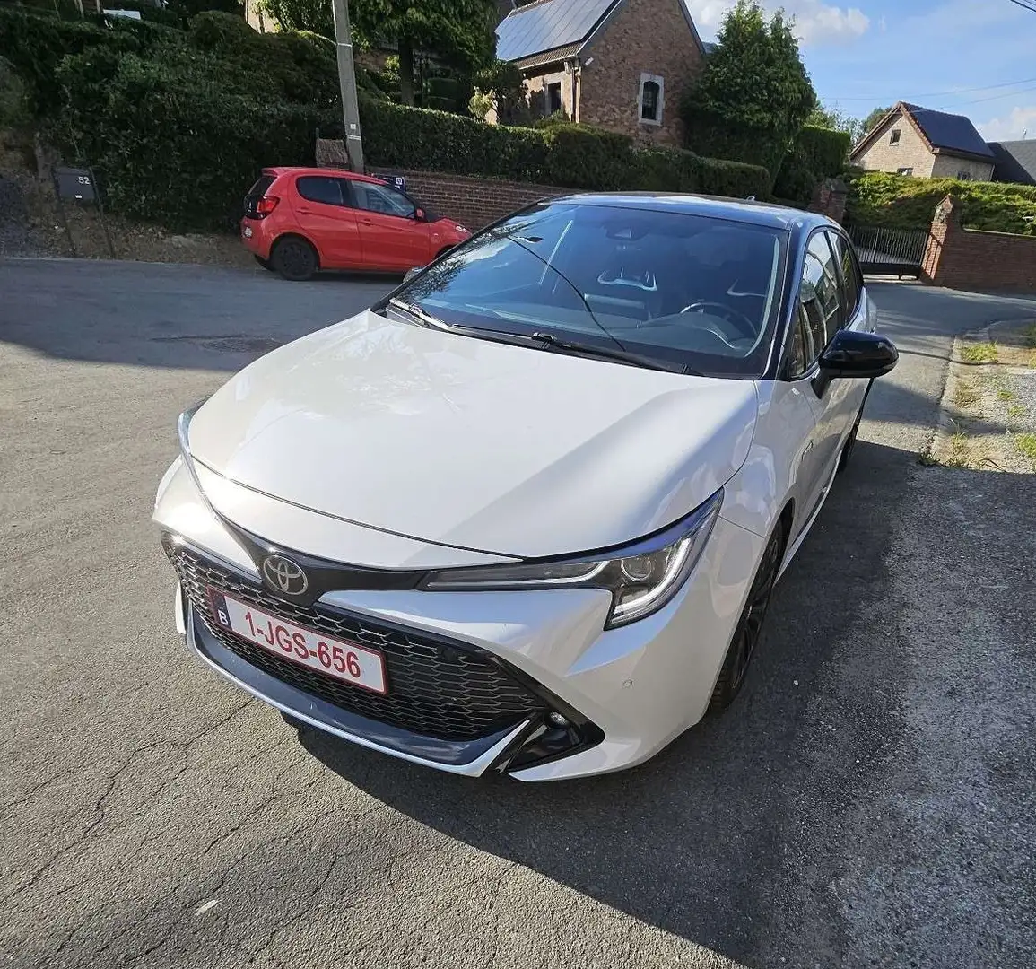 Toyota Corolla Hybrid 1.8 GR Sport e-CVT Zwart - 2