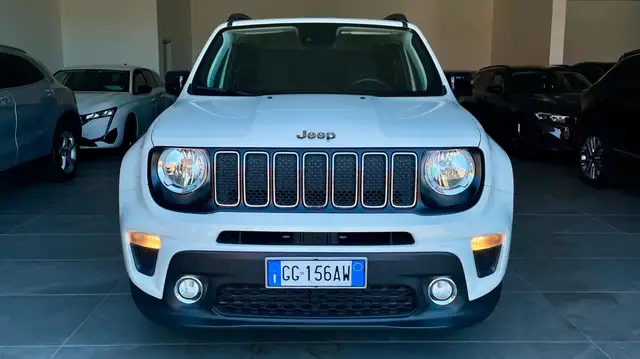 Jeep Renegade view 2